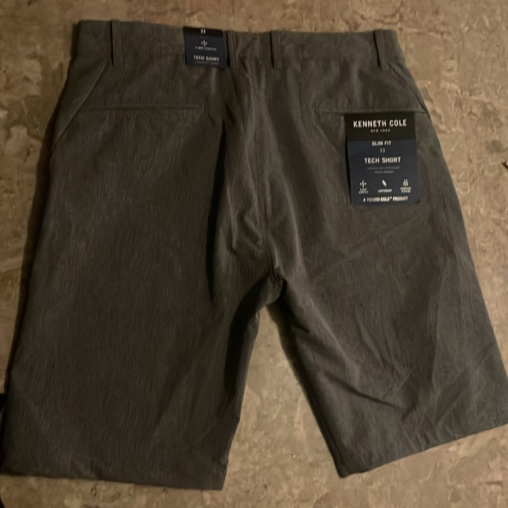 Kenneth Cole Short - Picture 2 of 5